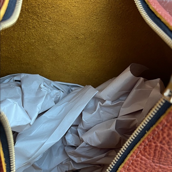 Portland Leather Goods Aspen Shoulder Bag in Sienna Pebbled Leather - Picture 9 of 11